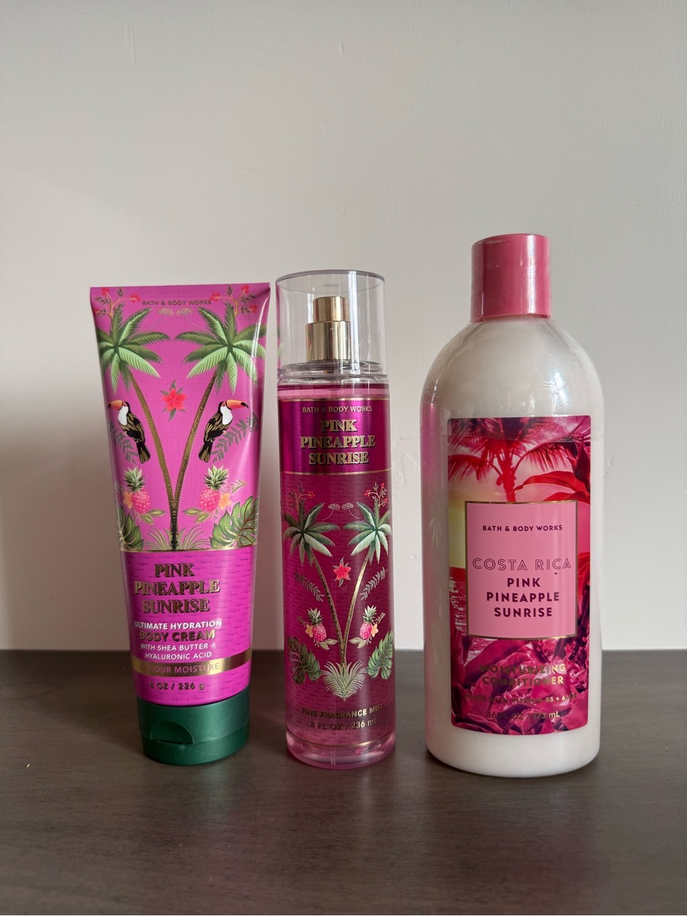 Bath & Body Works Pink Pineapple Sunrise Body Care Trio